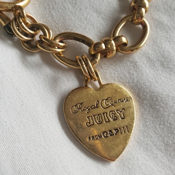 Rare Vintage JUICY COUTURE ROYAL COUTURE Y2K Gold Plated Heart Charm Bracelet - Picture 2 of 5